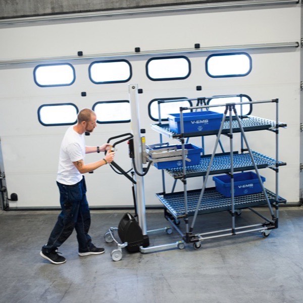 Automotive industry — photograph 2