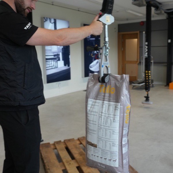 Electric hoists — photograph 2