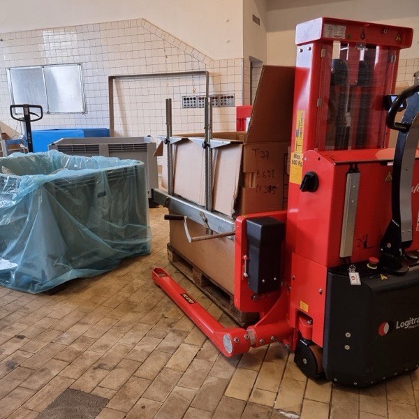 Logitrans crate and container rotators — photograph 3