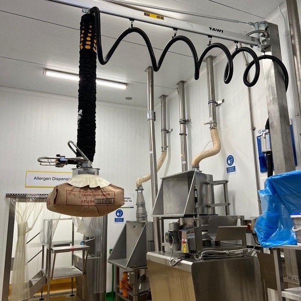 Sack handling in production — photograph 5