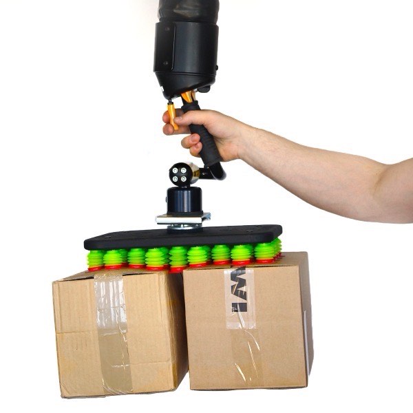 Palletising and depalletising products — photograph 4